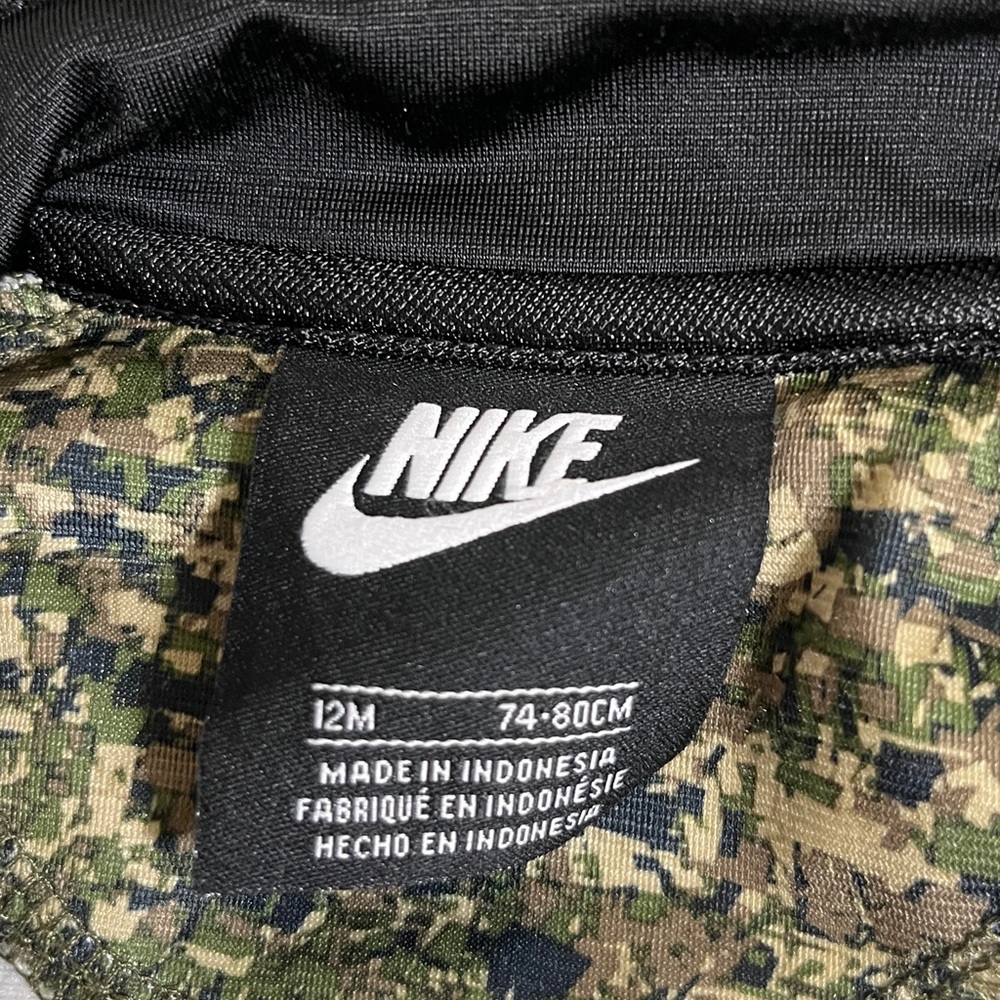 Nike Green Black Camo 2-Piece Full Zip Jacket Jogger Set - Picture 4 of 8